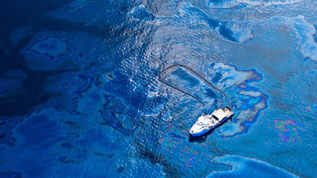 Oil spill cleanup operation
